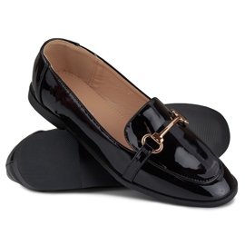 Scarpe laccate con decorazione in oro nero 1