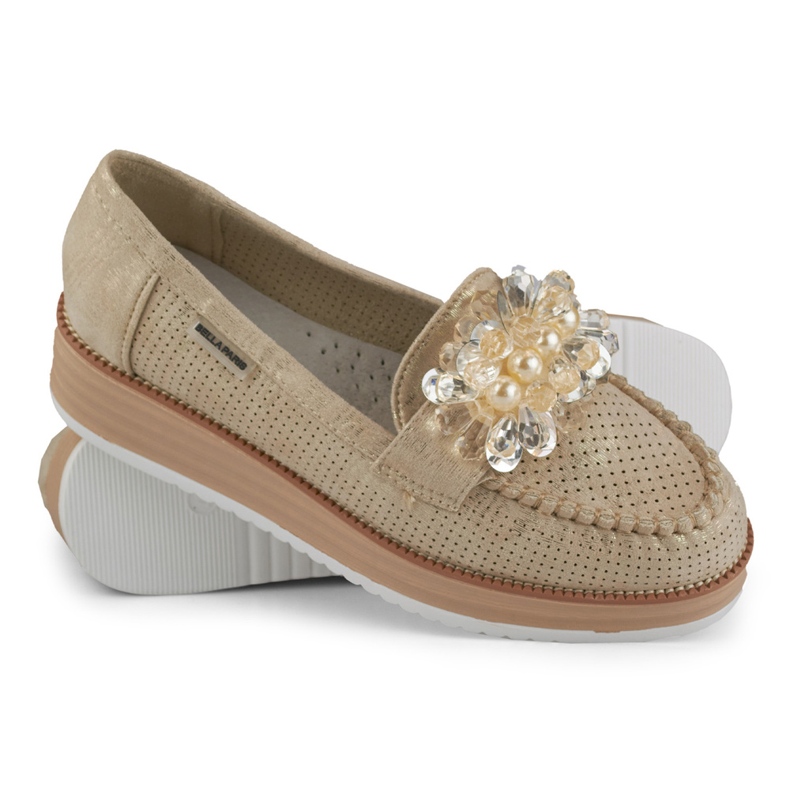 Scarpe traforate sulla piattaforma con una decorazione beige 1