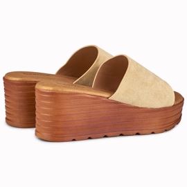 Sandali con zeppa beige di Versis 2