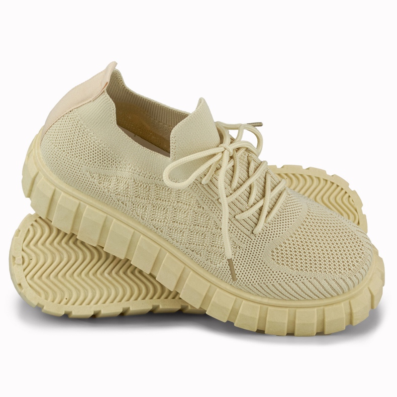 Scarpe sportive da donna beige flessibili 2
