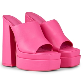 Ciabatte rosa con tacco alto di Evelyn 1