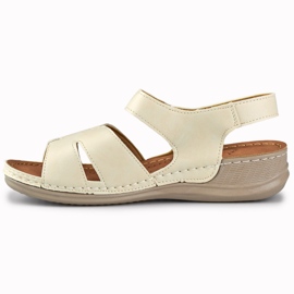 Comodi sandali da donna beige 1