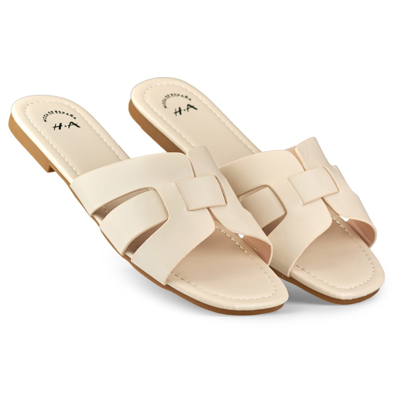 Pantofole da donna beige con suola piatta 1