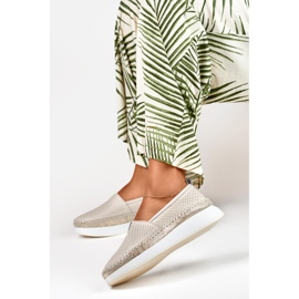 Scarpe da donna in pelle traforata beige 2