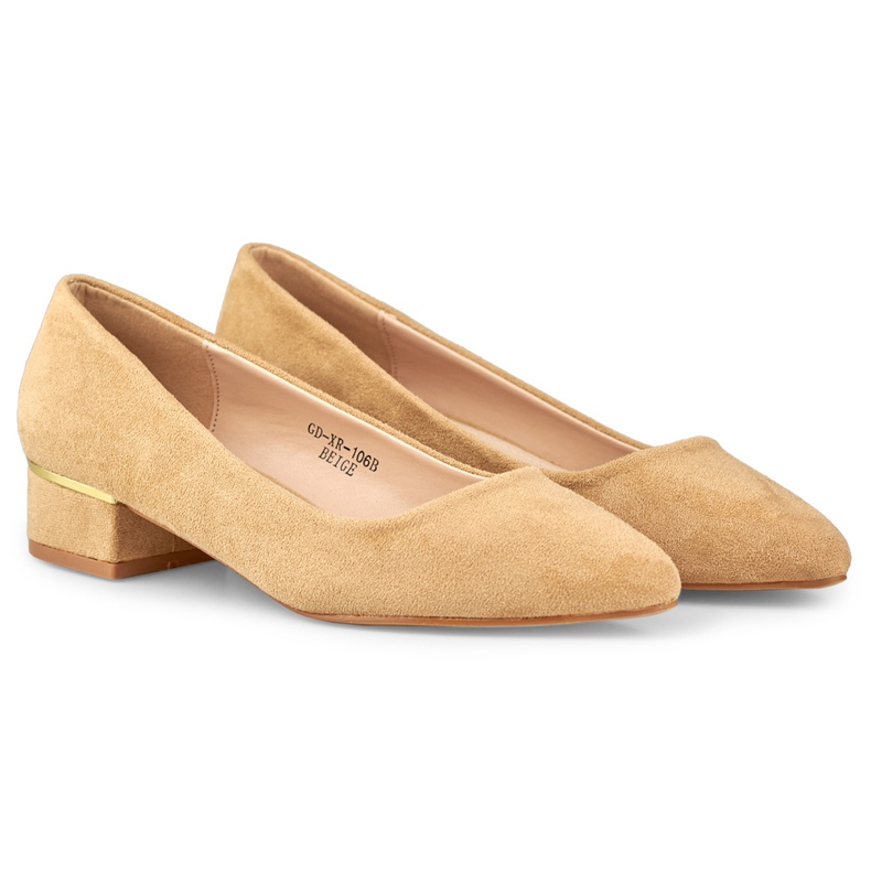Décolleté beige su tacco basso 1