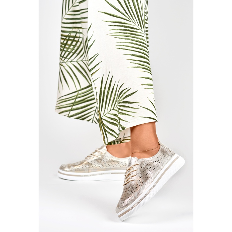 Scarpe sportive dorate da donna in vera pelle d'oro 2