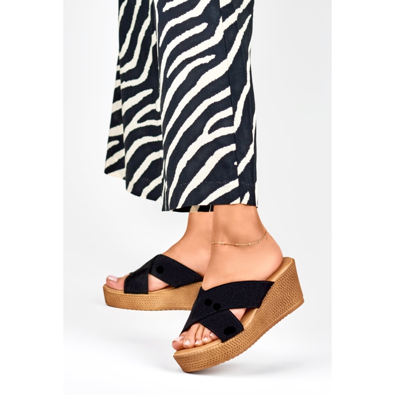 Pantofole nere da donna con zeppa nero 2