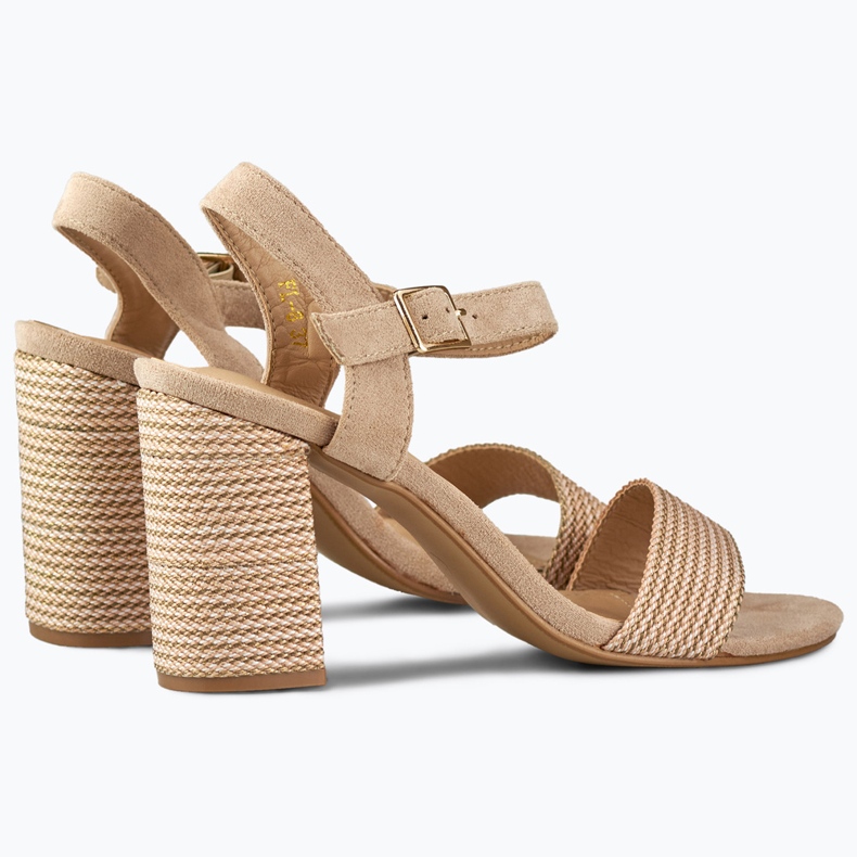 Sandali da donna in camoscio beige sul palo 1