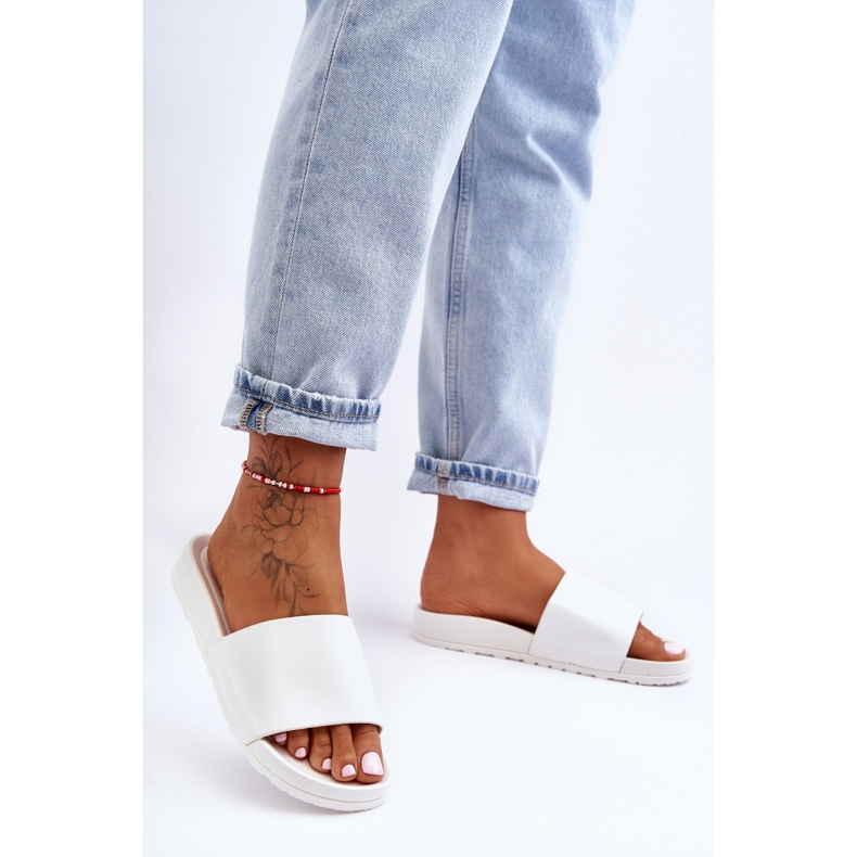 Pantofole da donna classiche bianche Rolien bianco 1