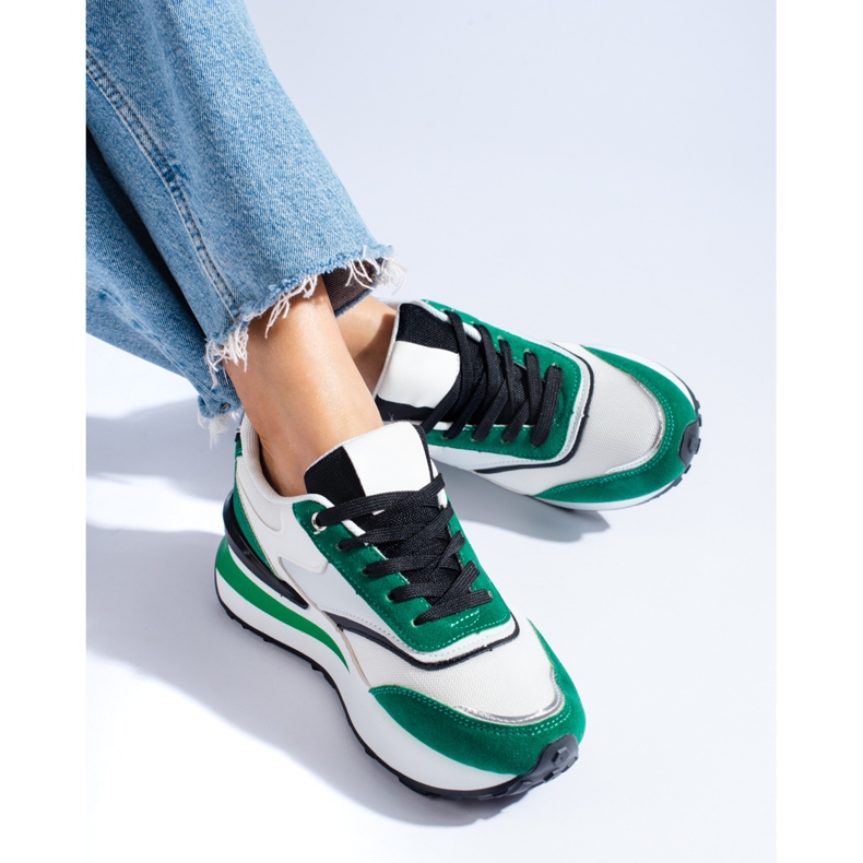 Sneakers bianche e verdi da donna sulla piattaforma Shelovet bianca 1