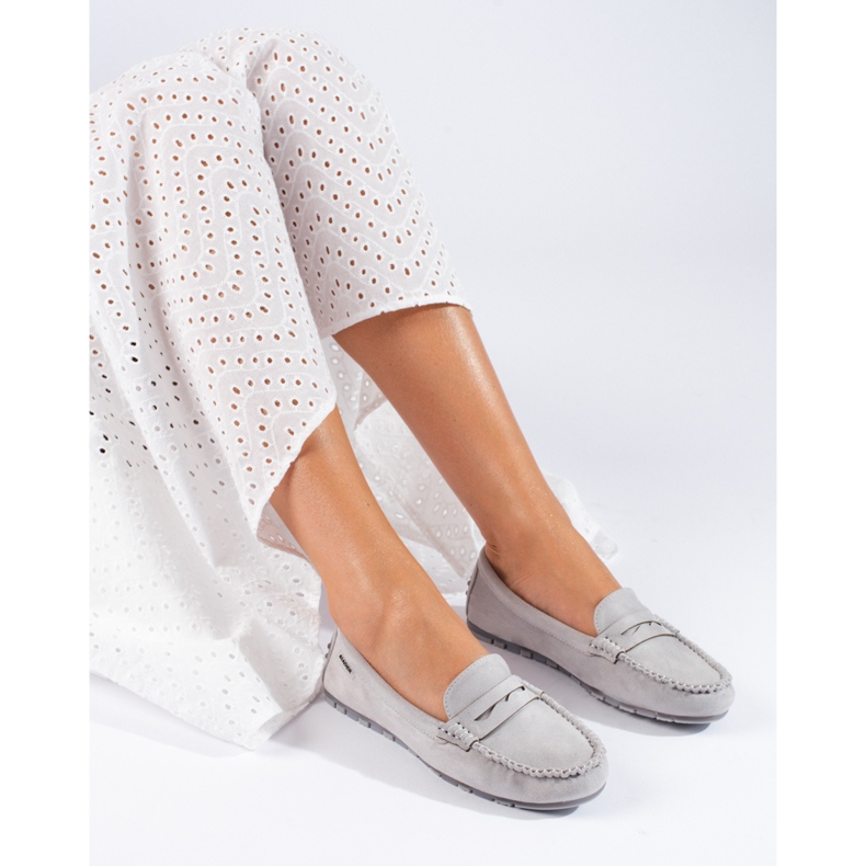 Mocassini da donna in camoscio grigio di Shelovet 1