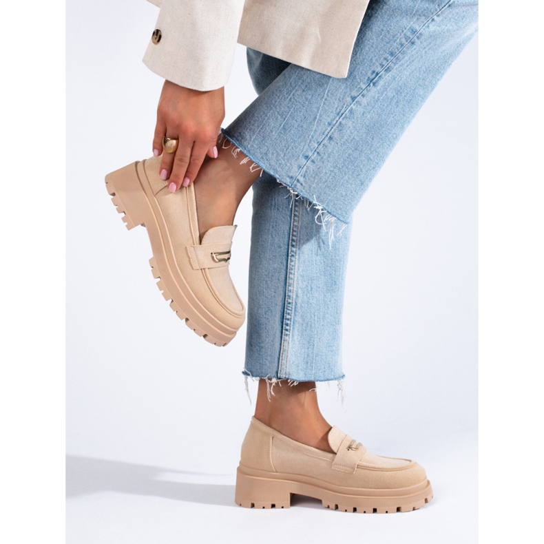 Mocassini da donna in camoscio beige di Shelovet 1