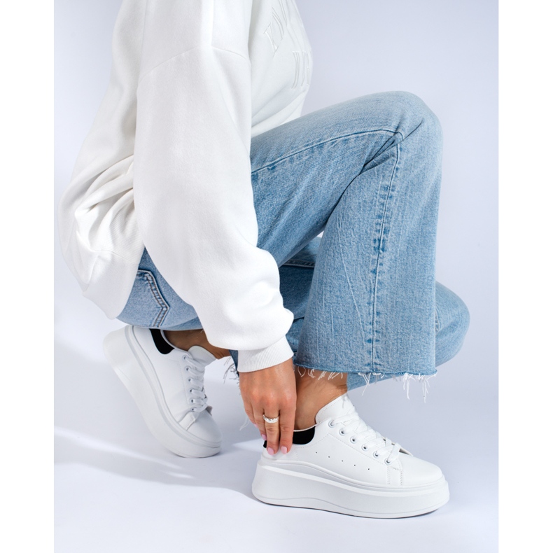 Scarpe sportive bianche da donna Shelovet bianco 1