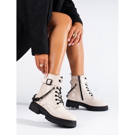 Stivali da lavoro laccati beige con catena Shelovet 1