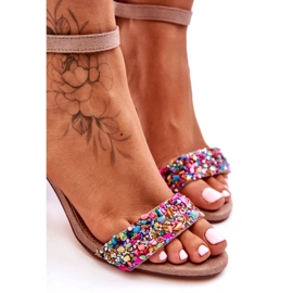 Sandali alla moda con tacco alto e pietre decorative beige Love Me 1