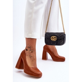 Décolleté in pelle con tacco grosso Rosalia color cammello marrone 2