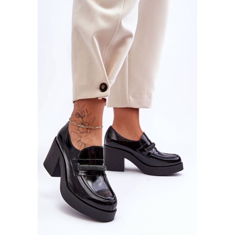 Lemar Brogue In Pelle Sul Tacco Con Decorazione Gelanor Nera nero 2