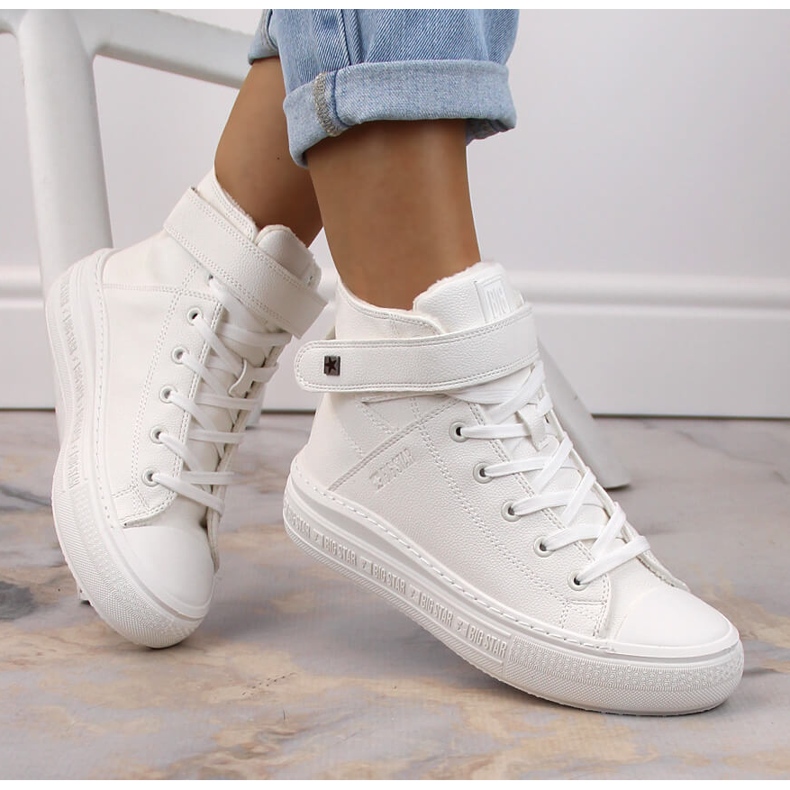 Sneakers isolate con lacci e velcro bianche Big Star MM274006 bianco 1