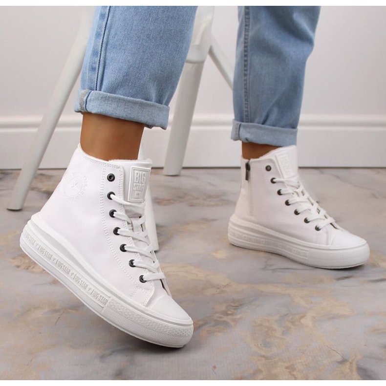 Sneaker isolata con lacci Big Star W INT1902A bianca 2