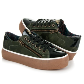 Kylie Sneakers laccate verde 1