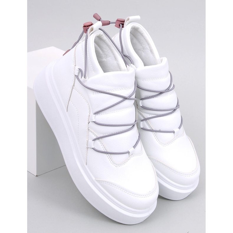 Sneakers rivestite Cooper White bianca 1