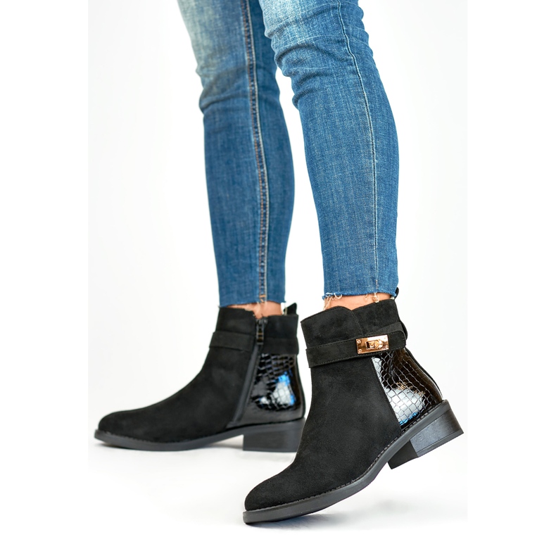 Eleganti stivali da donna con suola piatta nero 1