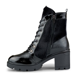 Stivali da donna alla moda realizzati in materiale decorativo nero 1