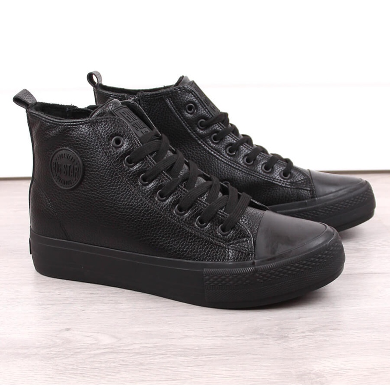 Sneakers alte da uomo sulla piattaforma isolata nera Big Star MM174065 nero 1