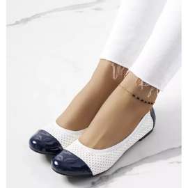 Le ballerine traforate bianche di Rinne bianco blu navy 1