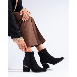 Eleganti stivali in pelle scamosciata nera da donna sul post di Shelovet nero 1