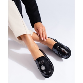 Scarpe con zeppa bassa in vernice nera di Shelovet nero 1