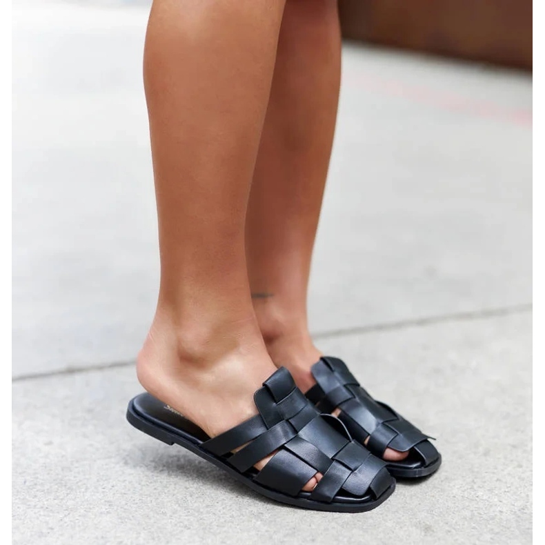 Pantofole nere con tomaia intrecciata di Lelio nero 1