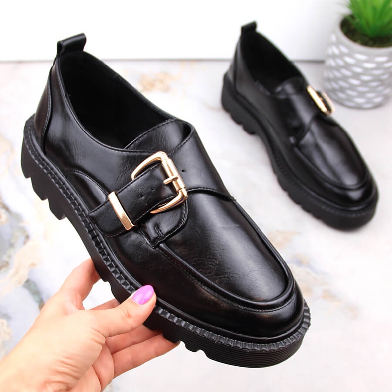 Scarpe da donna con plateau e fibbia nera Vinceza 58184 nero 1
