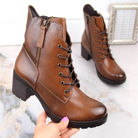 Stivali da donna su montante e plateau color cammello Potocki SZ12181 marrone 1