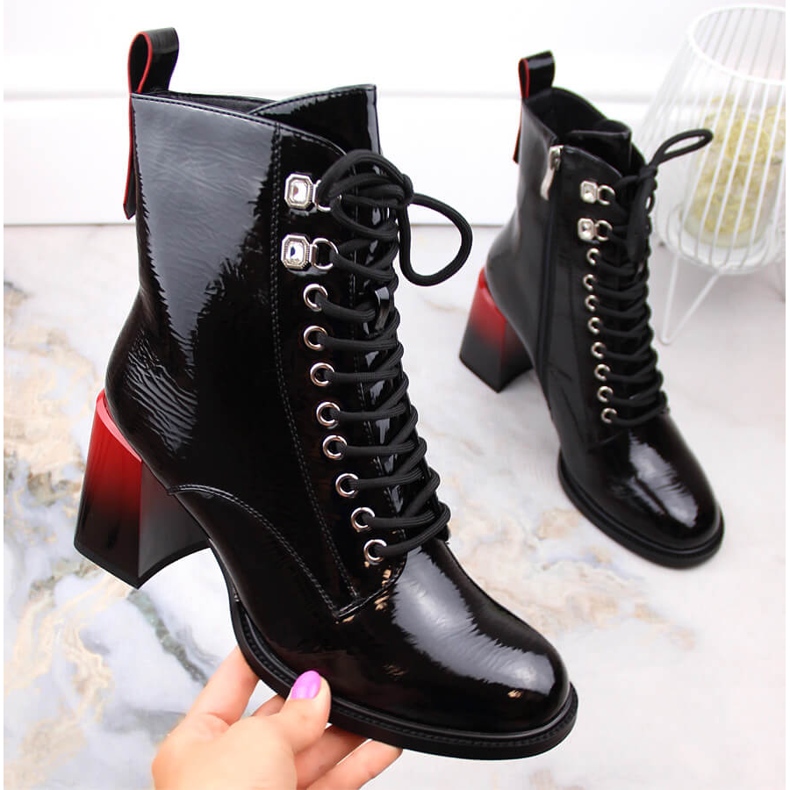 Stivali con tacco alto da donna laccati neri D&amp;A S.Barski Collezione Premium MR870-06 nero 1
