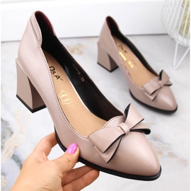Scarpe da donna con tacco alto e fiocco beige D&amp;A S.Barski Collezione Premium MR870-48 1