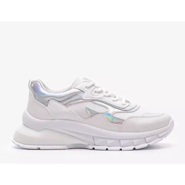 Sneakers bianche su una spessa suola Kristen bianco 1