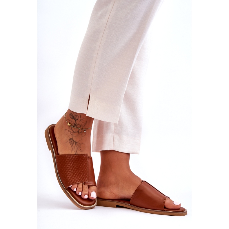 Pantofole da donna in pelle Camel Harmony marrone 1
