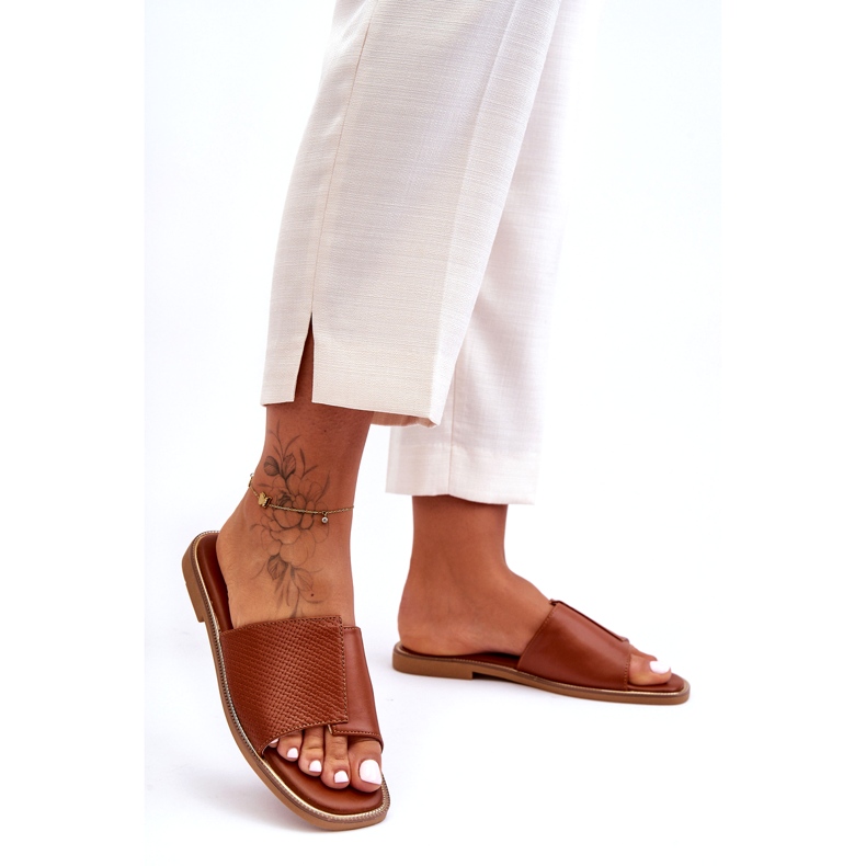 Pantofole da donna in pelle Camel Harmony marrone 3
