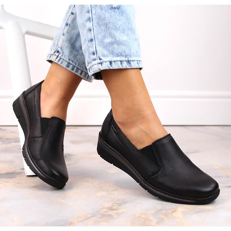 Scarpe da donna in pelle, slip-on nere Helios 350 nero 2