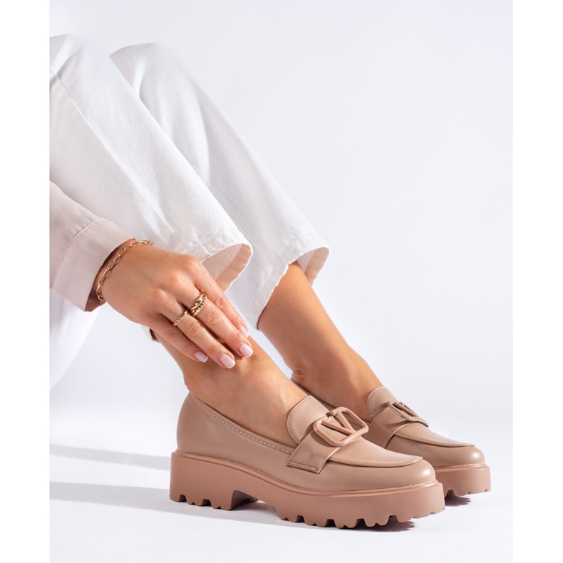 Scarpe da donna Vinceza realizzate in ecopelle beige 2