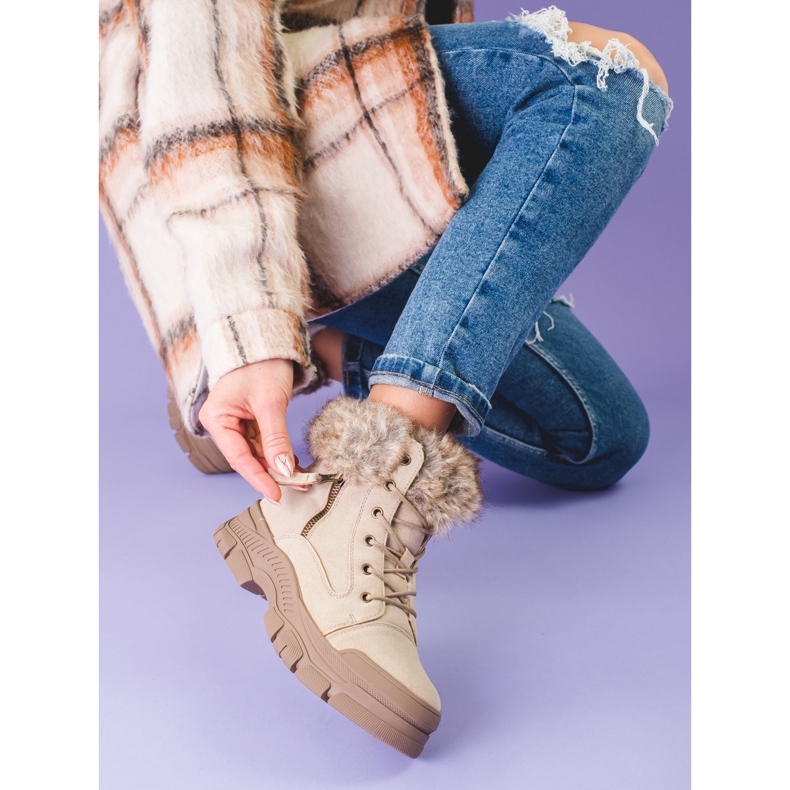 Stivali da donna beige con pelliccia Shelovet 2