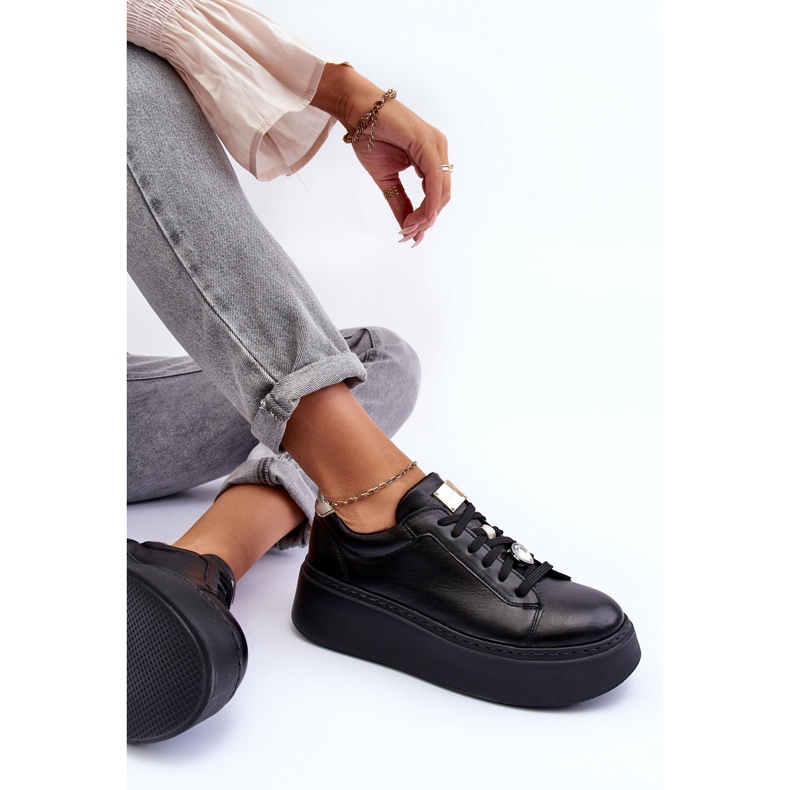 Scarpe sportive in pelle sulla piattaforma Maciejka 06191-01 Nere nero 1