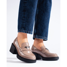Scarpe Shelovet da donna laccate beige 1
