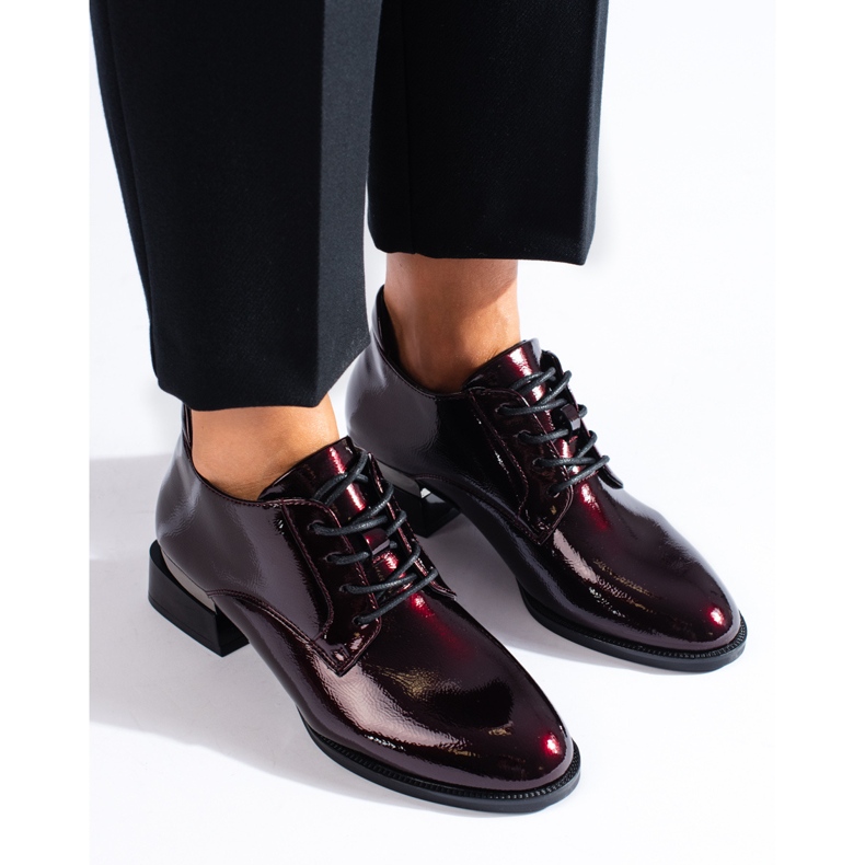 Scarpe in vernice bordeaux da donna di Vinceza rosso 1