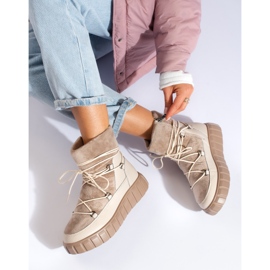 Doposci da donna in pelle beige di Vinceza 1