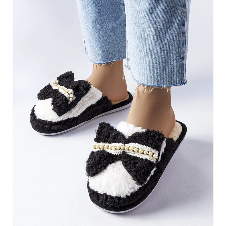 Pantofole bianche e nere con fiocco nero 1