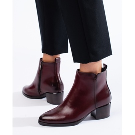 Stivaletti bordeaux con un comodo tacco alto di Vinceza rosso 2
