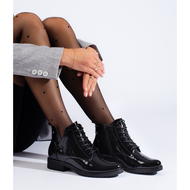 Stivaletti stringati Vinceza in vernice nera nero 2