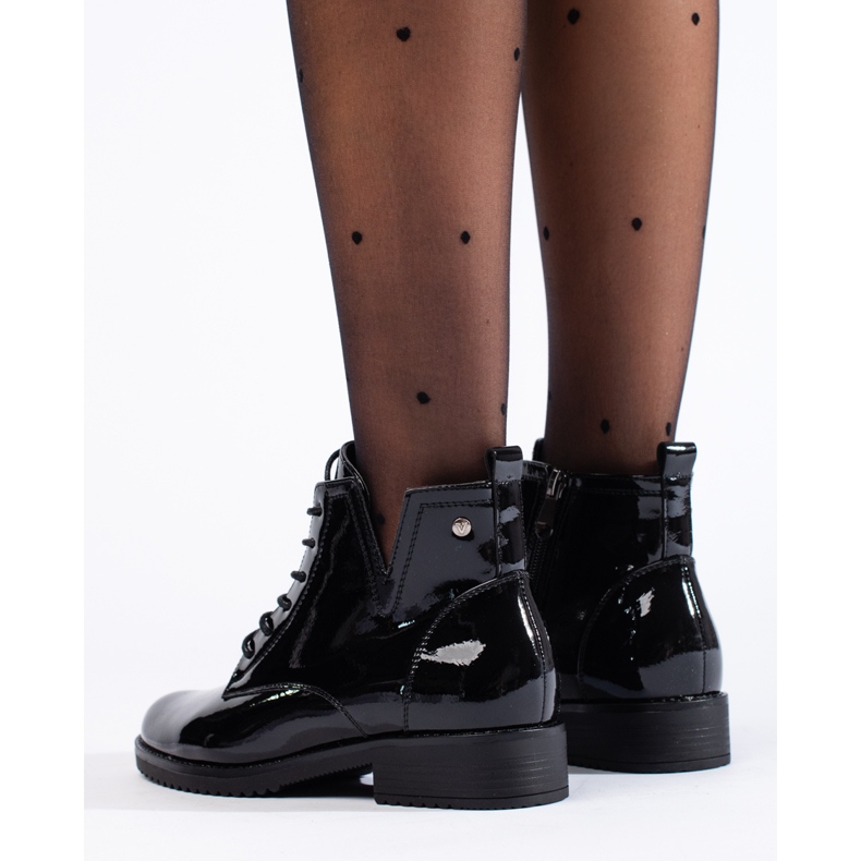 Stivaletti stringati Vinceza in vernice nera nero 1